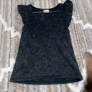 Medium women’s shirt